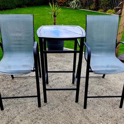 Table + 2 Bar stools
wear n tear to stools + table bit of rust as shown in pictures £10.00