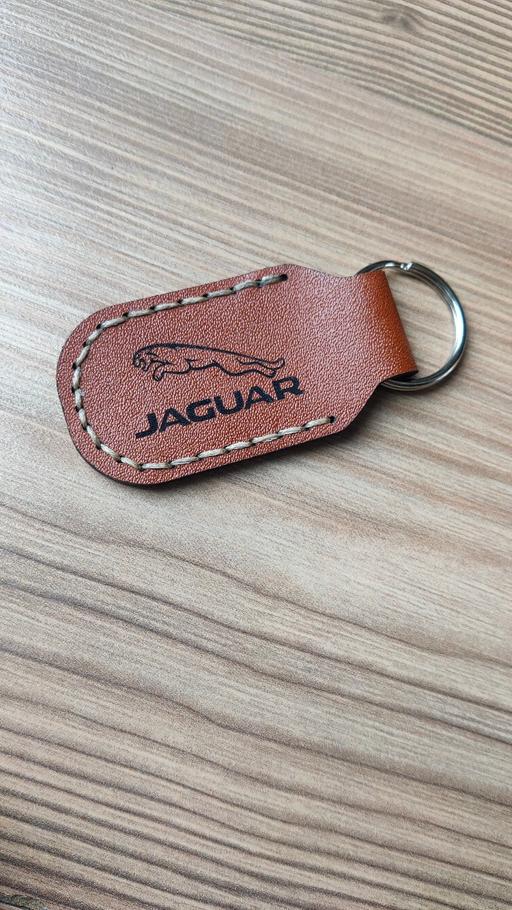 Vehicles Somerset North Somerset - Photos for Leather keyring with Jaguar