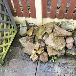 Various sizes of rockery stones
Left over from project.

Excellent condition.