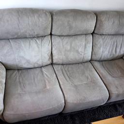 am selling a 2 seater electric recliner sofa and a 3 seater manual recliner sofa. Both are in very good condition. The retail price is over 1.5k on Dfs .

The sofas will be professionally washed once they are sold .  Purchased them almost 2 years ago.