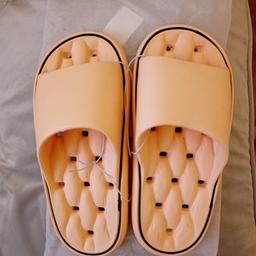 New in package peach ladies sliders/slippers size 5/6 (38/39)