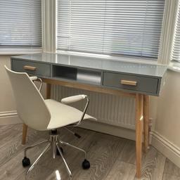 A scandi style console, desk table. I am using it as a desk in the Living room, can also be a console table. Size: Depth 45cm x Top length 120cm x Height 79.5cm. Has 2 drawers and a shelf.

There are a few signs of wear, paint peel off, but not too much, can be covered with objects.

Collection only.

(Chair sold separately)