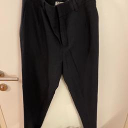 Damen Drykorn Hose in einem schönen Dunkelblau ohne Beschädigung in der Größe 31