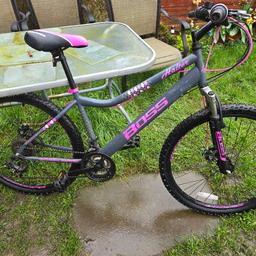 Ladies boas mountain bike 26inch wheels and 18speed and 16inch frame cable discs brakes and in working order collection only from scarborough cash only