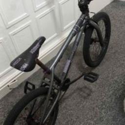 This is a fully working bmx apart from 1 brake not working apart from that the bike is fully working 

collection only 7 Wellington Road FY16AR