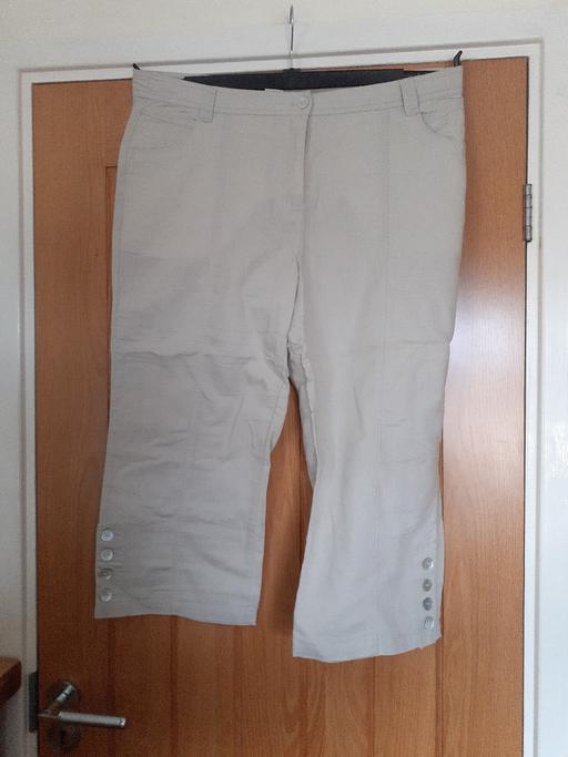 Buy & Sell West Midlands Dudley - Photos for Crop Trousers