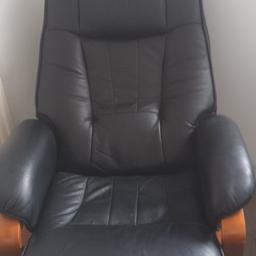 wery nice chair i just use for gaming, with regulations