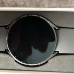 Galaxy watch 4 full working order complete with box and charger.
Small signs of wear
