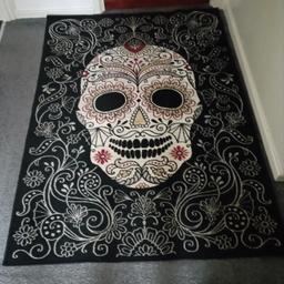 Large Candy Skull Rug 💀
Great, as new condition.
Length: 167cm.
Width: 118cm.
From a smoke and pet free home.

Competitive price, so no offers please.

Cash on collection from Bolton.