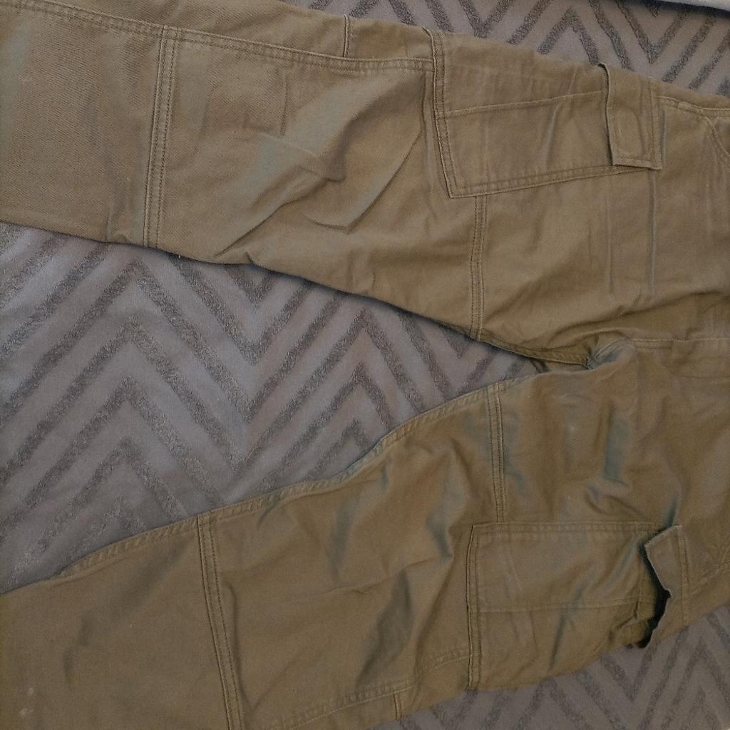 Levi's mens denim cargo trousers W36x29 khaki straight leg fit, zip fly, red tab, excellent condition throughout