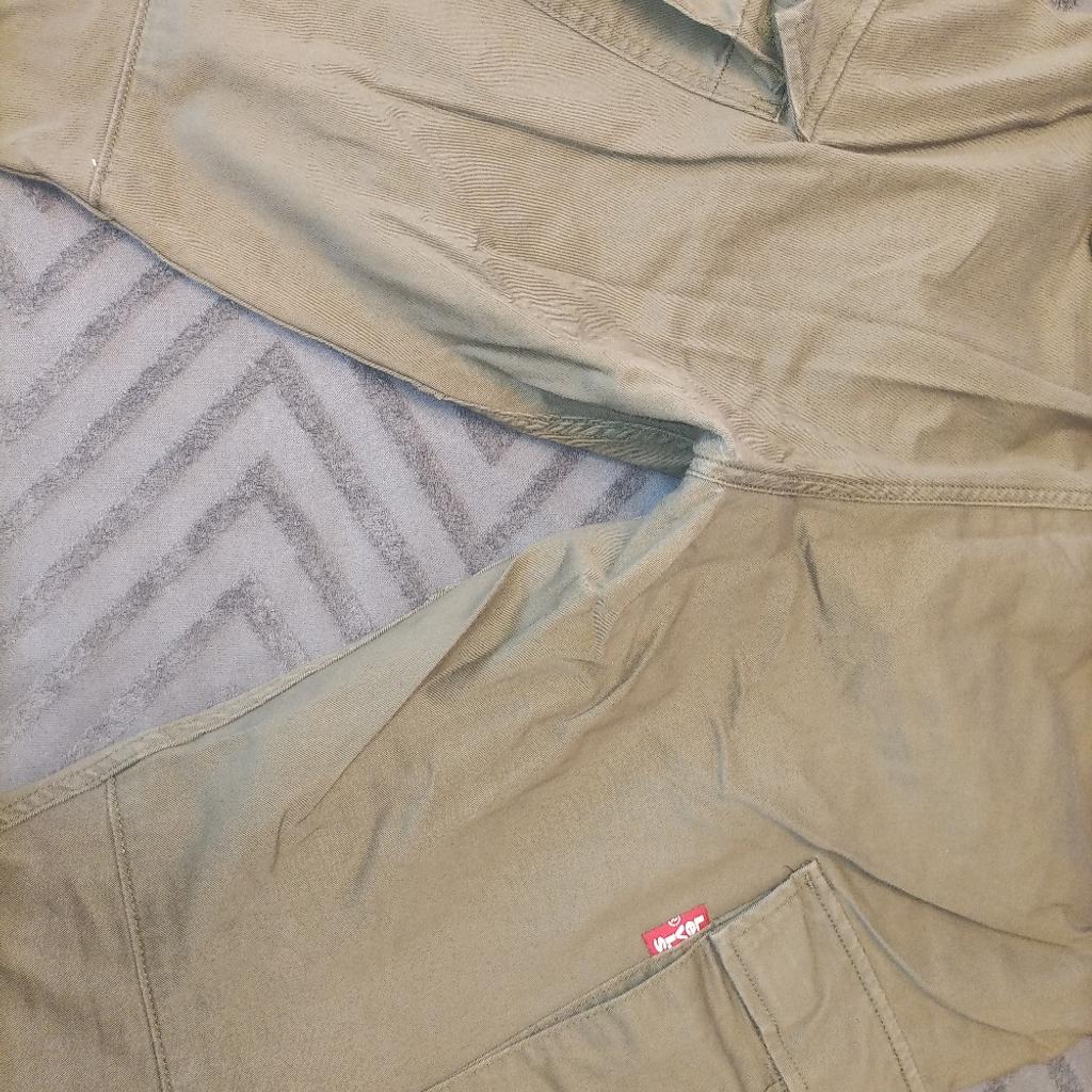 Levi's mens denim cargo trousers W36x29 khaki straight leg fit, zip fly, red tab, excellent condition throughout