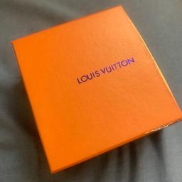 Louis Vuitton belt need gone open for offers!