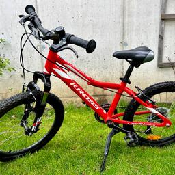 Fahrrad 20 Zoll
Kinderfahrrad „Kross Level 2.0“ mit 6 Gängen.
Von einem Kind gefahren-Gebrauchsspuren vorhanden ☺️.