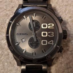 Verkaufe Diesel Uhr (Schwarz-Grau)
Zustand: Neuwertig
Kein Versand. Kein PayPal