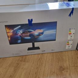 This is a brand new HP 34inch gaming monitor, 165hz refresh rate and 1 ms response time. HDR really makes colors pop. No dead pixels. Could send a video of it plugged in or you are welcome to check it at the time of collection. Price could be negotiated. Box has been opened to inspect the item. Missing a screw for the stand.