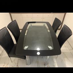Harveys Furniture Dining Table & 4 Black Faux leather Chairs. Excellent condition.

***COLLECTION ONLY***

Item must be gone ny 21st April 


Table measurements

155 cm - length

100 cm - width

75 cm - height

Chair measurements:

100 cm height

45 cm width

45 cm depth

£95