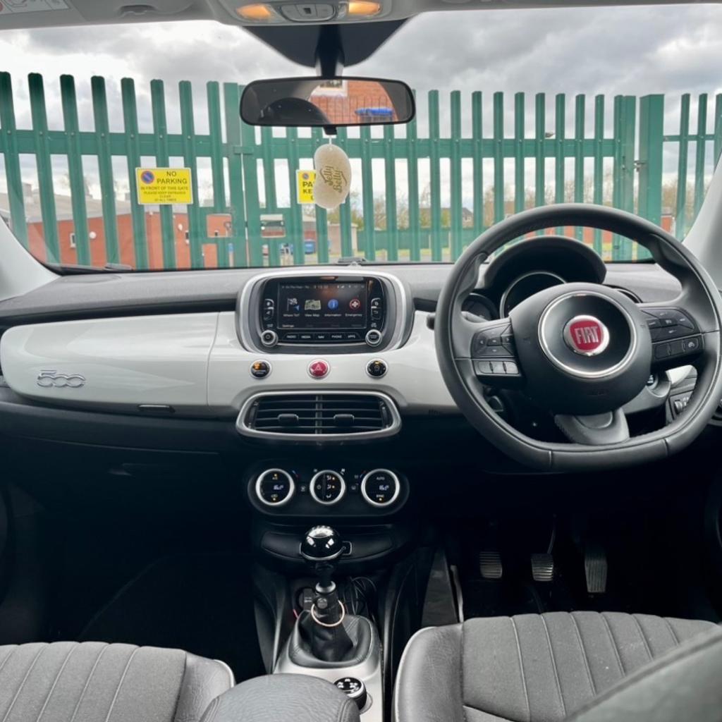 Fiat 500X 1.4 Lounge 2016
• 61k miles
• 2 keys
• full service history
• 6+ MOT
• 2 Owners
• V5 present
• Satnav
• Media / Bluetooth
• great family car
• Half leather seats ( great condition)
• Aircon
• cruise control
• cooled glovebox
• leather steering wheel
• Body coloured dash

£7250

Please no time wasters / scammers

Please message me if you would like more information about the car.
