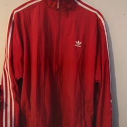 Adidas Bomberjacken Weste 

Ich verkaufe meine  Rote Adidas Jacke/Weste,
Wurde nur sehr selten getragen und ist noch in einem sehr Gutem Zustand,Bei fragen melden 


Versandkosten:4,79€