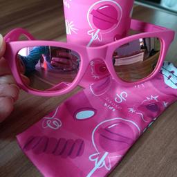 Gut erhaltene pinke Sonnenbrille. Verspiegelte Gläser, für coole Mädchen
Gerne Selbstabholung oder Versand bei Übernahme der Kosten möglich
Keine Rücknahme oder Garantie...