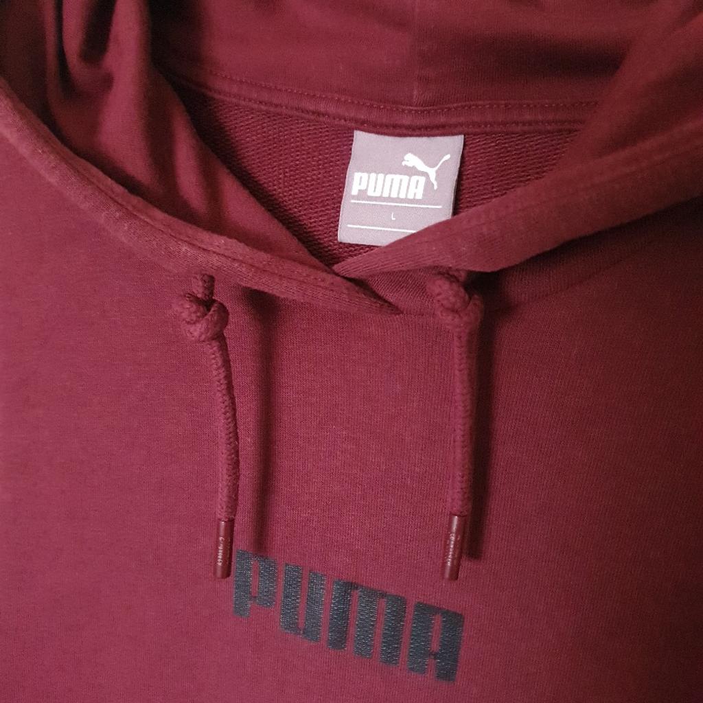 Universal Puma Hoodie
Burgundy Colour
Size L
Has unusual velour strip across shoulder & down the arm
Worn once
Excellent condition
Collection only