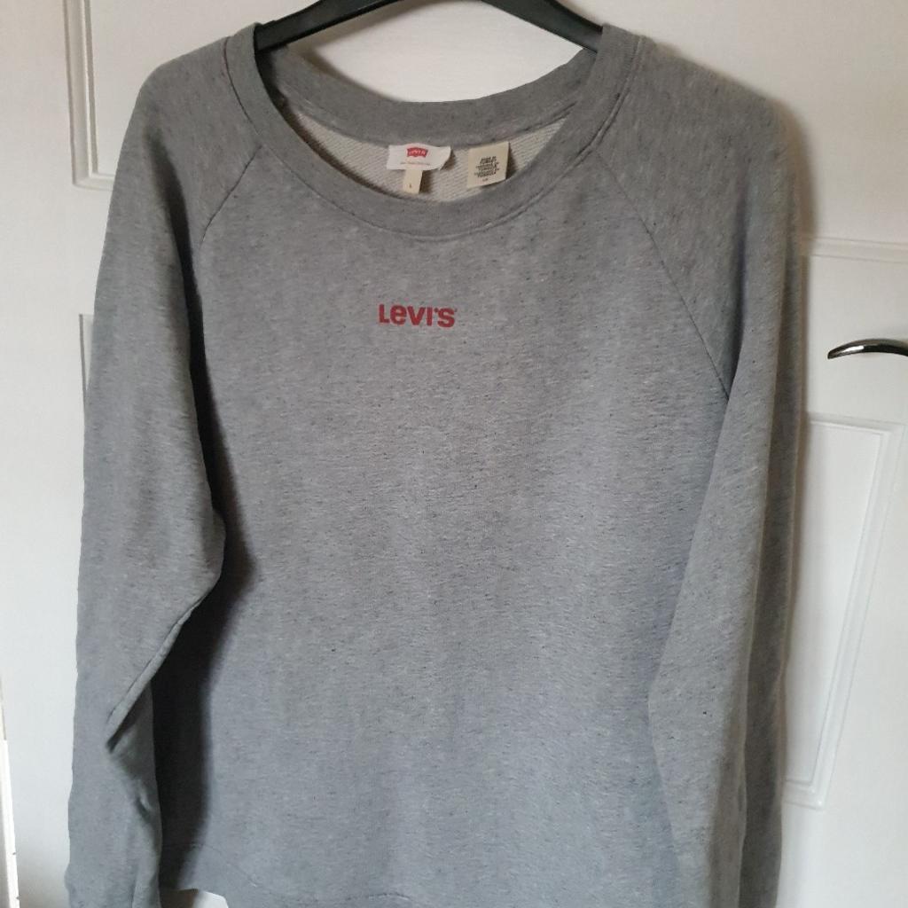 Universal round neck sweatshirt
Colour grey with Levi's logo
Worn once
Excellent condition
Collection only