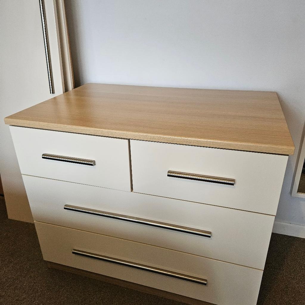 Bedroom furniture set, good condition.

1 x double wardrobe
1 x table
1 x chest of drawers
2 x bedside tables

gloss doors. soft closers on all doors and drawers.

minor chip mark (see pic)

wardrobe dismantled for easy transport. instructions included.