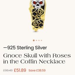 Skull and Roses Gnoce pendant or can be used as a charm
PLEASE NOTE THIS IS NOT A NECKLACE