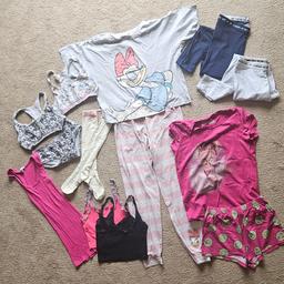 Pj bundle includes;
1 × Cream & Pink Knee high Socks With bow Size uk 5-6 Very good cond
2 × George Ribbed Lace Cami Crop tops Size Uk 8-10 1 × Pink 1 × Black Good cond
1 × River Island Ribbed Vest top Pink Size Uk 8 Good cond
2 × George Love to lounge Leggings Size Uk 8-10 1 × Grey. 1 × Black Very good cond
1 × Barbie Pink Shorts & T Shirt Set Pyjama Size Uk 8-10 Very good cond
1 × Disney Daisy duck T Shirt & trousers Set White Pink Grey Size Uk 8-10 Good cond
1 × Minnie mouse Disney Co ord