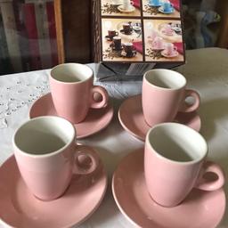 Ein originalverpacktes 4er Espresso Set Keramik,Retrostyle rosa
Neu,unbenutzt,in der Originalverpackung,s Fotos
SELBSTABHOLUNG im 5. Bezirk