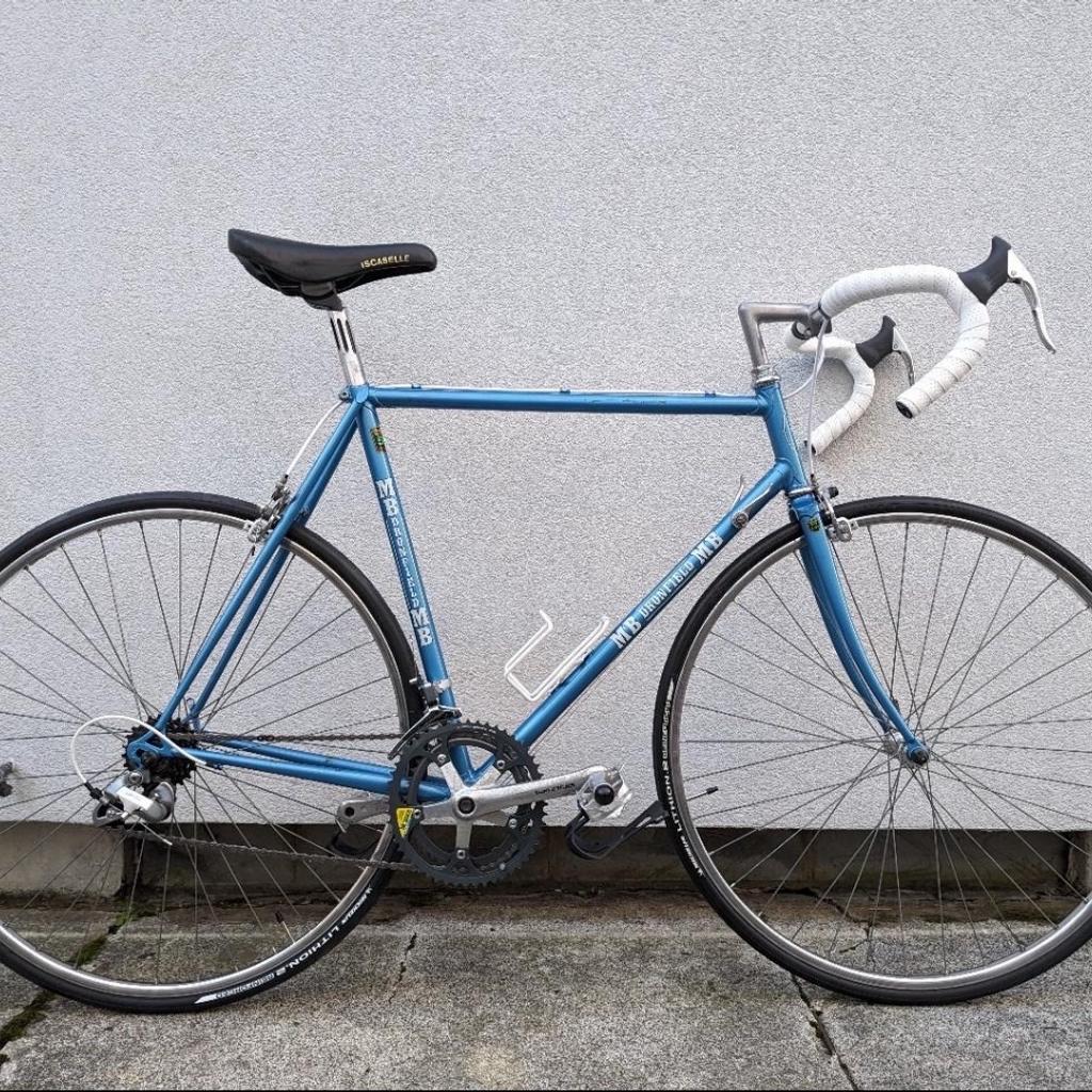 Hey everyone! For sale Vintage road bike from 80's, in very good condition.
The bike frame size is c-c 57 cm. Suitable for riders 170-180 cm 5'7-5'10.
The bike comes with Shimano 105 crankset with Biopace OVAL chainrings,shimano bottom bracket, Shimano LX rear derailleur and santour front derailleur ,and shimano shifters.
The bike fully disasembled, cleaned,, greased/oiled, so it is in fully rideable condition. The bike has new tires and inner tubes, new brake and gear cables,and handlebar wrap and chain. Looking for £250 ONO.