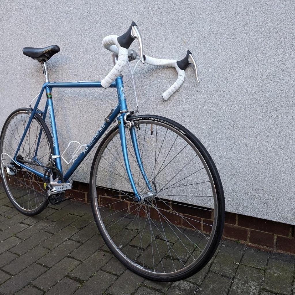 Hey everyone! For sale Vintage road bike from 80's, in very good condition.
The bike frame size is c-c 57 cm. Suitable for riders 170-180 cm 5'7-5'10.
The bike comes with Shimano 105 crankset with Biopace OVAL chainrings,shimano bottom bracket, Shimano LX rear derailleur and santour front derailleur ,and shimano shifters.
The bike fully disasembled, cleaned,, greased/oiled, so it is in fully rideable condition. The bike has new tires and inner tubes, new brake and gear cables,and handlebar wrap and chain. Looking for £250 ONO.