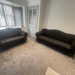 2 black 2seater and 4 seater sofa for sale
In Good condition
Turn into a bed and storage