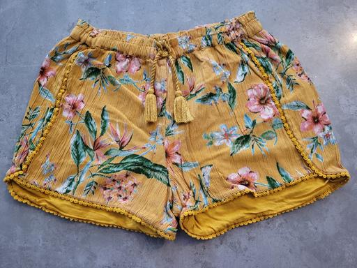 Buy & Sell Derbyshire Derby - Photos for Girls Floral mustard shorts