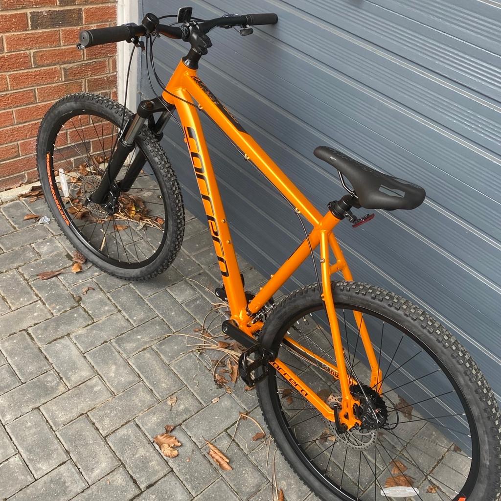 Forks: Lightweight lockable suspension fork
Groupset : Shimano Altus 2x8 (16 Speed)
Brake Type : Mechanical Disc Brakes

Can deliver within local range.

Brand new only used once, also a couple of add on’s have been purchased with the bike.