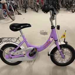 - Verkaufe 12 Zoll Kinderfahrrad der Marke Puky
- Guter Zustand, Aluminium - daher extra leicht, - - perfekt zum fahrradfahren lernen.
- Farbe Lila
- Nur Selbstabholung.