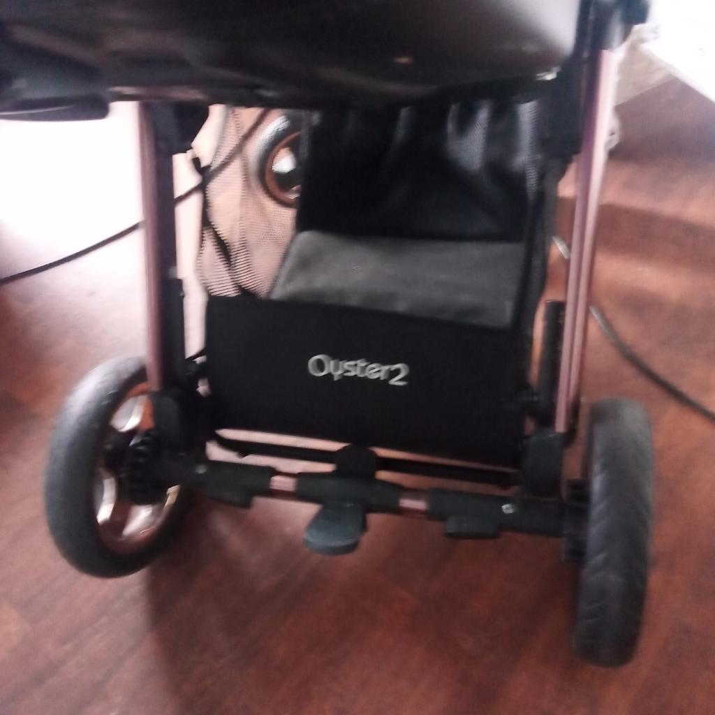 In perfect condition Oyster2 pram
