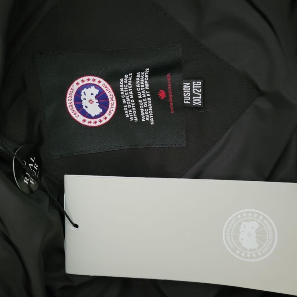 Canada Goose Gilet
True to size
Perfect condition
