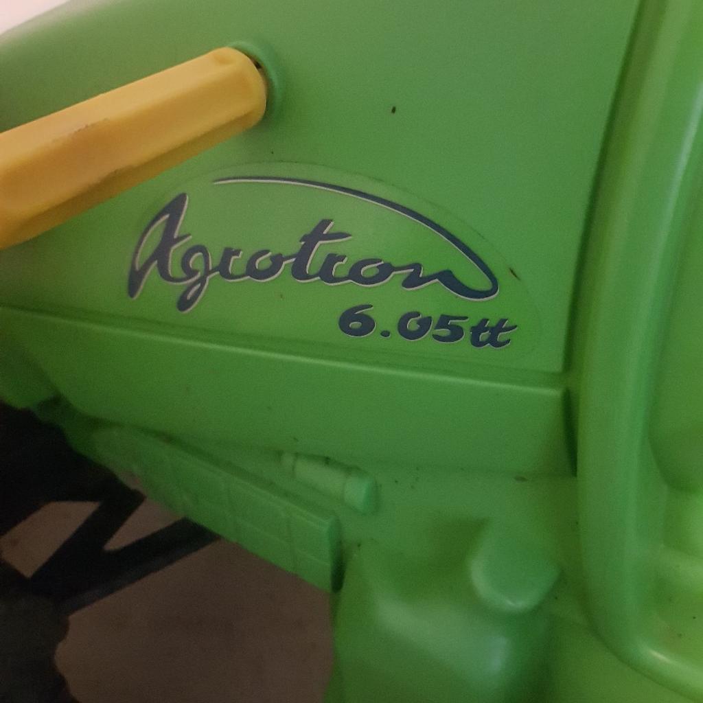 Trett Traktor von Rolly Toys
siehe Fotos