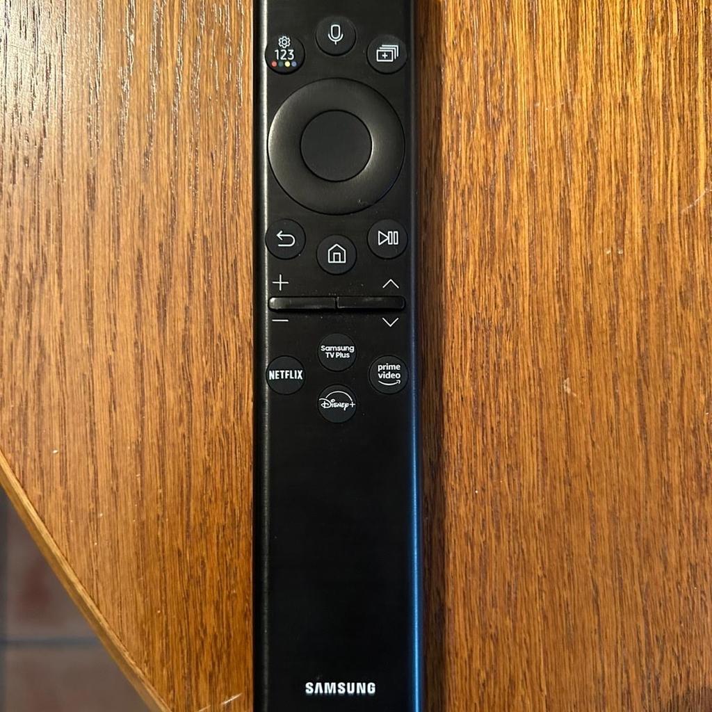 Hiermit verkaufe ich meinen Samsung GQ 55 Q 60 Fernseher mit 55 zoll.
Ich habe den Fernseher vor einem Jahr gekauft und nur einmal benutzt, da ich ihn doch nicht gebraucht habe.
Es sind keine gebrauchsspuren vorhanden und der Fernseher sieht dementsprechend auch aus wie neu.
Die Originale Verpackung sowie auch die Rechnung sind vorhanden.