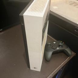 Xbox One S, in very good condition, just needs a little clean and dusting, selling due to the fact I now have a PS5