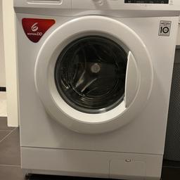 Verkaufe sehr gepflegte saubere LG Waschmaschine F4J3TNP3WE

-langlebiger und leiser Motor 10 Jahren Garantie
-14 Programme
-1400 Umdrehungen
-A+++
Np 499€