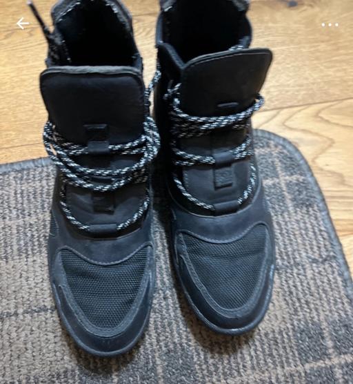 Buy & Sell West London Hanger Lane - West London - Photos for Converse boots