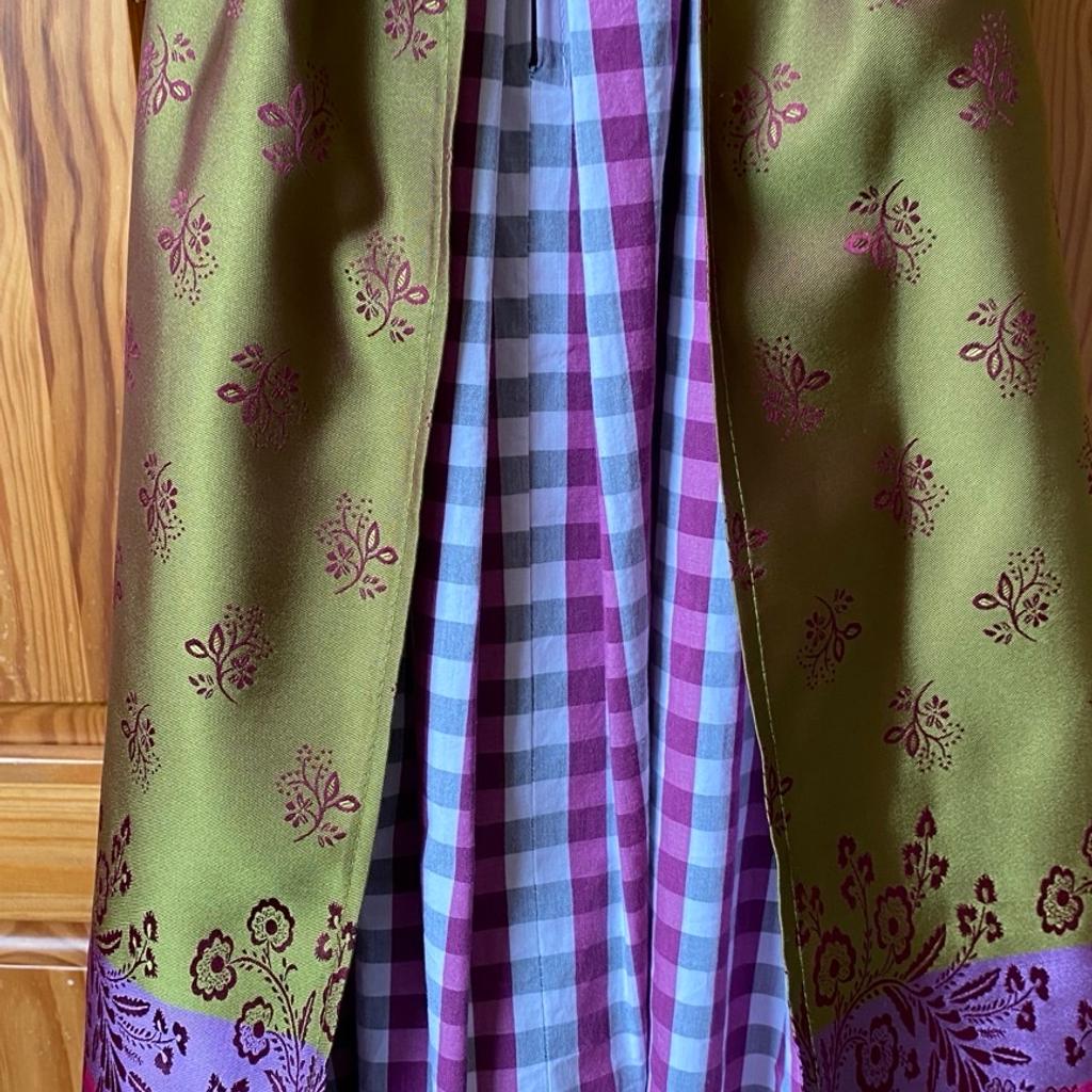 3-tlg. Dirndlset Isar Trachten mit Bluse und Schürze in Gr. 164, 2x getragen
Keine Löcher oder Flecken