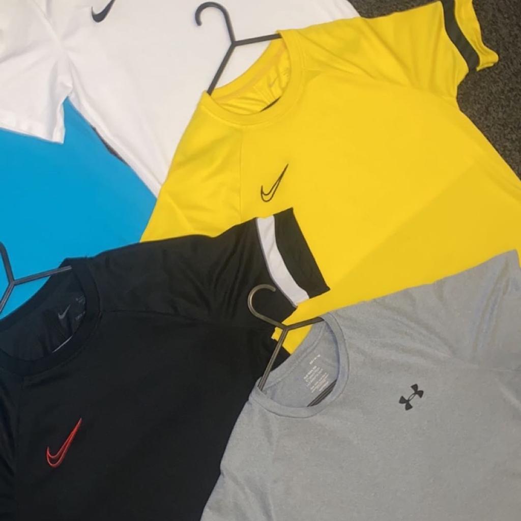 4 Nike top, 1 under armour,
Black M,
white M,
blue L,
yellow L,
grey M
Yellow has some marks on, the rest are very good, there listed as single on my page but not getting sold so thought I’d do a bundle, any questions give me a message