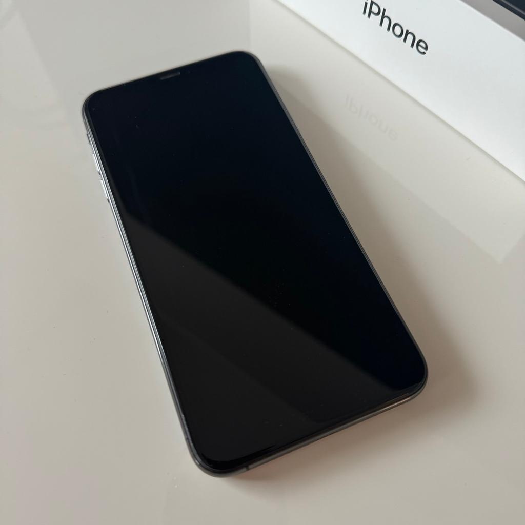 Verkaufe mein iPhone XS Max in der Farbe schwarz mit 64 GB. Das Handy hat keinerlei Gebrauchsspuren oder Beschädigungen, da es immer mit Panzerglasfolie und Schützhülle verwendet wurde. Es funktioniert einwandfrei und wird mit OVP verkauft.

Verkaufsgrund: Wechsel auf das iPhone 15 Pro.