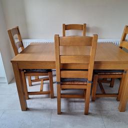 Extendable table 140/180/220x84 with 6 chairs

collections only