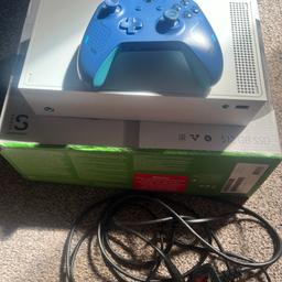 Xbox series s 
Comes with box and blue controller