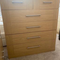 Schreiber chest of drawers solid wood like new no marks was £700 new