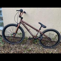 Used Diamondback Equal 24" bike, has some slight marks as can be seen in pic but overall a great bike in good condition. Original purchase price £275.
Collection only.
Sold as seen. Great bike for the pump track.
Genuine interest only pls