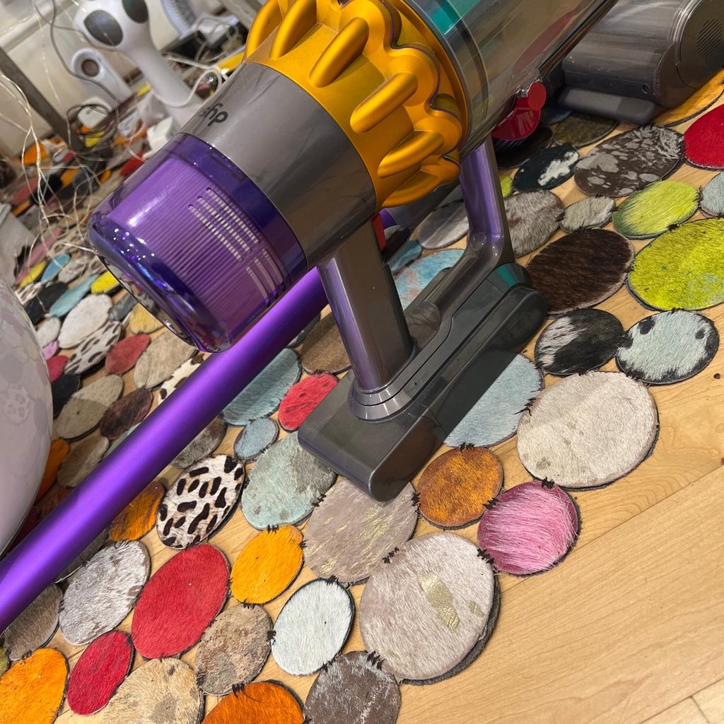 Dyson V15 used few times in excellent pristine conditions. Comes with High torque head as per pics the head alone cost 100£ and its powerful motorized. The suction is amazing and recognizes the floor type and change speed accordingly. Battery life is as new and holds very long. Used it few times as I have another Dyson Hoover. Original charger.
